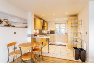 Double room at Capital Edge - Bristol - 8