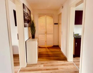 58 qm Wohnung mit Wohnzimmer, Küche, 3 Schlafzimmern und Bad-WC - 0