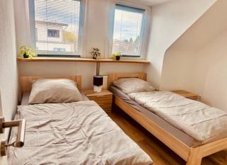 58 qm Wohnung mit Wohnzimmer, Küche, 3 Schlafzimmern und Bad-WC - 2