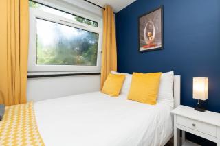 Open Mind Property - 4 Bedroom Flat & FREE parking - Bournemouth - 2