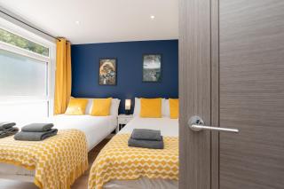 Open Mind Property - 4 Bedroom Flat & FREE parking - Bournemouth - 4