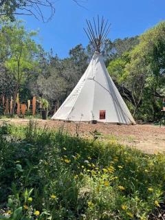 Spacious Tipi with Outdoor BBQ and Fire Pit in Texas - Marble Falls - 5