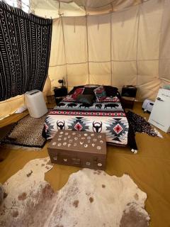 Spacious Tipi with Outdoor BBQ and Fire Pit in Texas - Marble Falls - 3