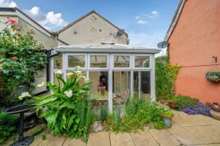 Charming Grade 2 Listed Oak-beamed Cottage - Sawston - 7