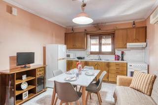 Antonela's Holiday Cottage in the countryside - Ground Floor - Kómi - 3