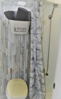 Texas Hill Country Glamping Caravan for a Nature Escape near Hamilton Creek - Marble Falls - 3