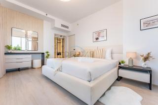 Golf Course And Canal Views, Mins to Dubai Marina And Dubai Mall, Golf Towers T1 - The Greens by Deluxe Holiday Homes - 8