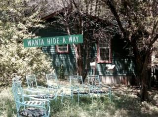Rustic Victorian-Style Cottage Rental with Clawfoot Bathtub on Hamilton Creek, Texas - Marble Falls - 7