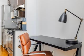 Blueground Hells Kitchen washer nr Times Square NYC-1875 - 8