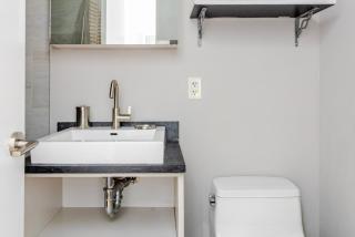 Blueground Hells Kitchen washer nr Times Square NYC-1875 - 3