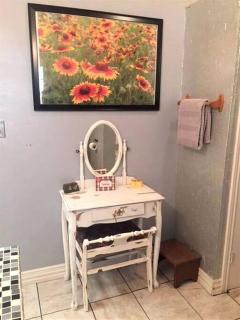 Lovely Studio Rental with Hamilton Creek Views for Vacation in Marble Falls, Texas - Marble Falls - 6