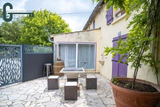 Séjour détente avec spa, piscine et sauna - 1