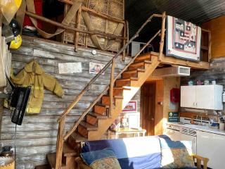 Rustic Two-Bedroom Cabin Rental on Hamilton Creek in Texas Hill Country - Marble Falls - 9
