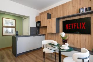 Jada Monforte- Exclusive Apt in the Heart of the City - 4