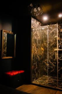 L'Aphrodite, Suite de LUXE - Love room - JACUZZI - - 1