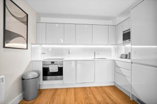 Luxury Apartment - Balcony - Fast WiFi - Netflix 313D - Birmingham - 6
