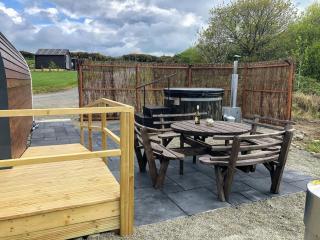 Let's Glamp Retro - Beatles - Capel-Cynon - 9