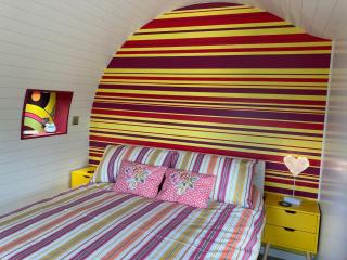 Let's Glamp Retro - Beatles - Capel-Cynon - 1