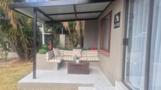 A&F Cottage with pool n braai - Sandton - 8