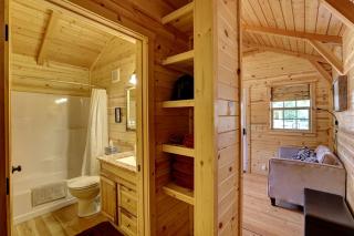 Cozy Cabin Perfect for a Romantic Escape with BBQ in Dayton, Wyoming - Ranchester - 1
