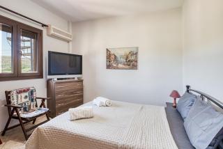 Selbesi Holiday Cottage in the countryside - Elevated View - Kómi - 5