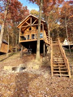 Pet-Friendly Tree Cabin with Lofted Space in Ohio - 0