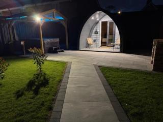 Oakwood Farm Chester - Saughall - 1