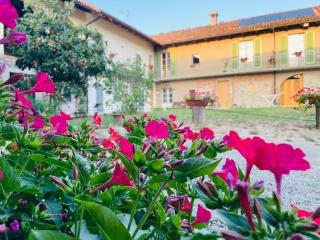 Cascina Piandamiane, soggiorno sostenibile e charme d'epoca nella natura delle Langhe - Rodello - 9