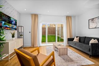 Luxury Four Bedroom Townhouse - Netflix - Garden - Balconies 17SL - Birmingham - 1