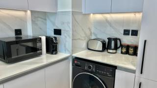 Luxury Apartment in Binghatti Amber - 8