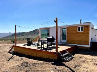 Stunning Tiny House with Picnic Space, Barbecue and Fire Pit in Meadview, Arizona - Ray Place - 0