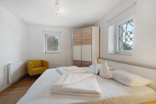 Ferienwohnung Mayenburg-schlosshof - Vollan - 2