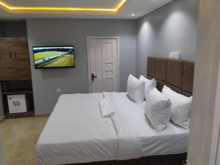 Vicnelson Crystal lodge - Lagos - 1