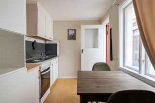 Cozy studio in separate building - 9
