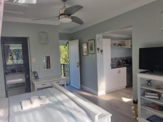 Modern Solar powered 1 bed studio apartment with amazing views - Plettenberg Bay - 5