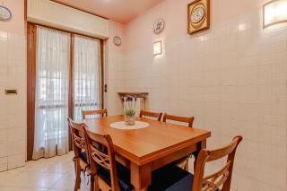 GuestHost - Stylish Retrò Apartment X6 in Turin - 2