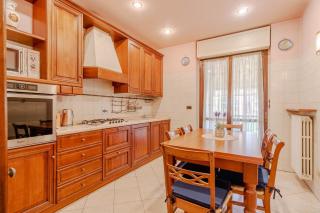 GuestHost - Stylish Retrò Apartment X6 in Turin - 4