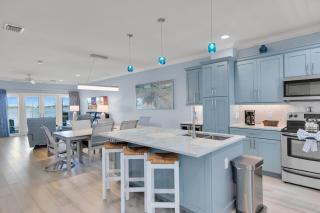 Waterfront luxury Villa 59 with sunset views and boat slip townhouse - 0