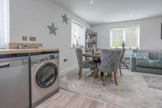 Sea & Pine - Elegant and stylish coastal Apartment, Crabpot Cottages Sheringham - Sheringham - 1