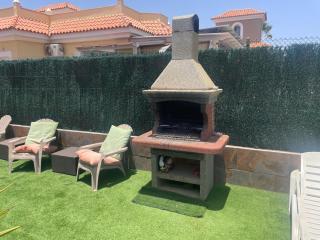 Private Villa - Sleeps 6 - Heated Pool - Air Con - 4