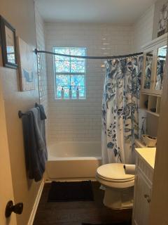 Let D's Cozy Cottage Provide a Comfortable Stay! - 6