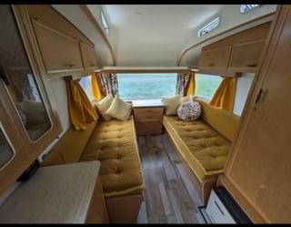 Redwoods Retro Caravans - Almer - 7
