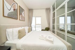 PVH - Mesmerizing 2BR - Golfville Dubai Hills - 7