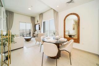 PVH - Mesmerizing 2BR - Golfville Dubai Hills - 6