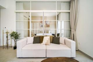 PVH - Mesmerizing 2BR - Golfville Dubai Hills - 8