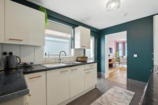 Central Belfast Apartments - Queen's Residence - Belfast - 3