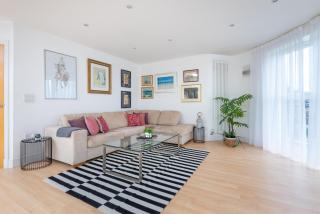 Elegant 1-Bed Open-Plan Living Free Parking - Beckenham - 8