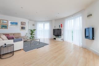 Elegant 1-Bed Open-Plan Living Free Parking - Beckenham - 9