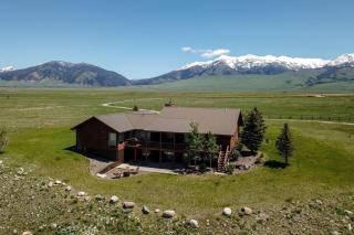 Rural Cabin Rental near Madison River in Ennis, Montana - Ennis - 7