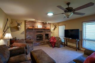 Rural Cabin Rental near Madison River in Ennis, Montana - Ennis - 3